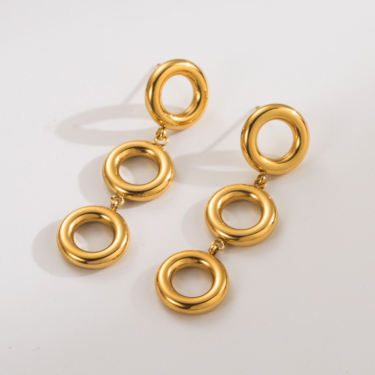 Three Circles Earrings. Color Dorado