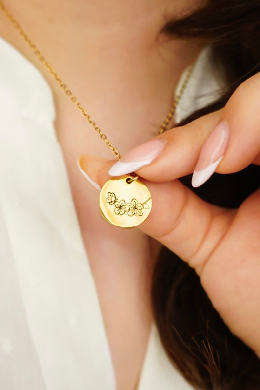 Collar Personalizado con Flor de Nacimiento y Nombre