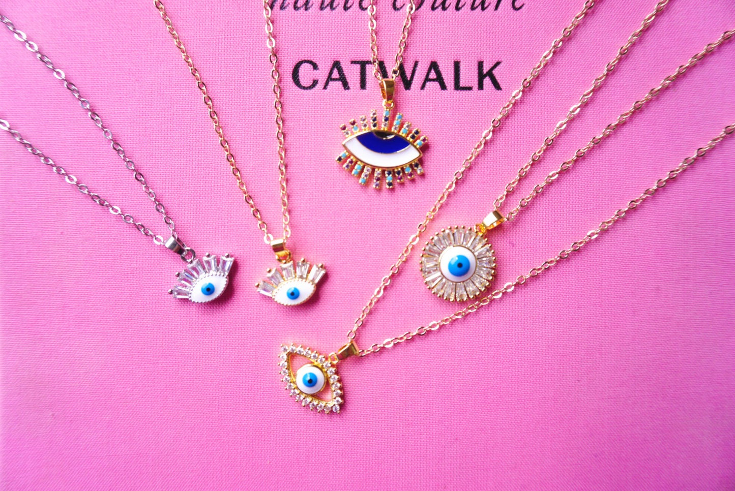 Collar Rainbow Eye